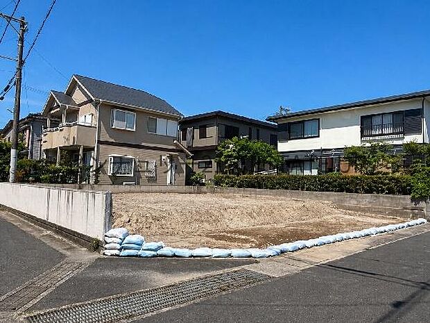 【完成前外観】