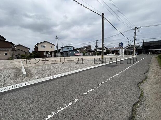 【完成前外観】