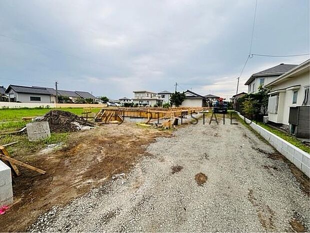 【完成前外観】