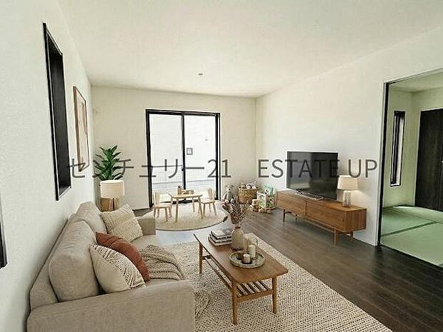 【リビング】心地いい光が差し込みます。過ごしやすいリビングで家族が快適な日々が送れます。※ホームステージングしているイメージ図です。