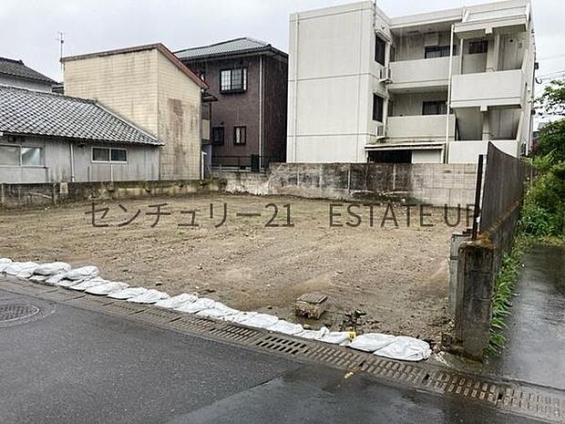 【完成前外観】