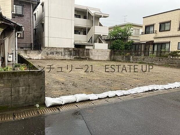 【完成前外観】