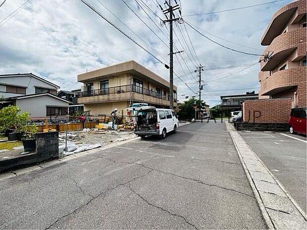 【完成前外観】