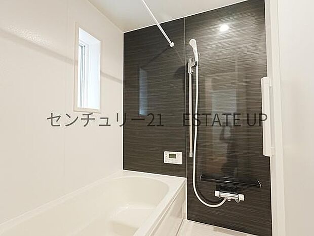 【バス】1日の疲れを癒してくれるバスルーム。