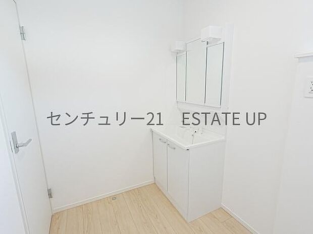 【洗面台・洗面所】広い独立洗面台が特徴♪
