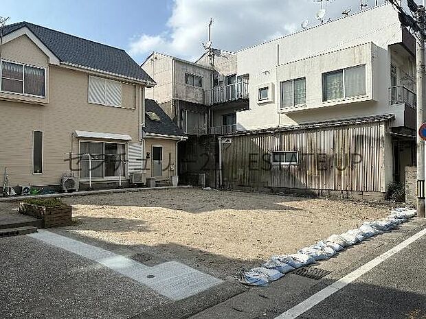 【完成前外観】
