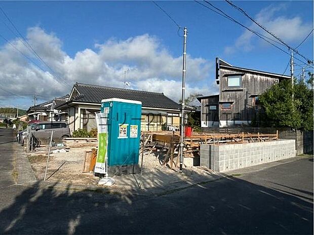 【完成前外観】