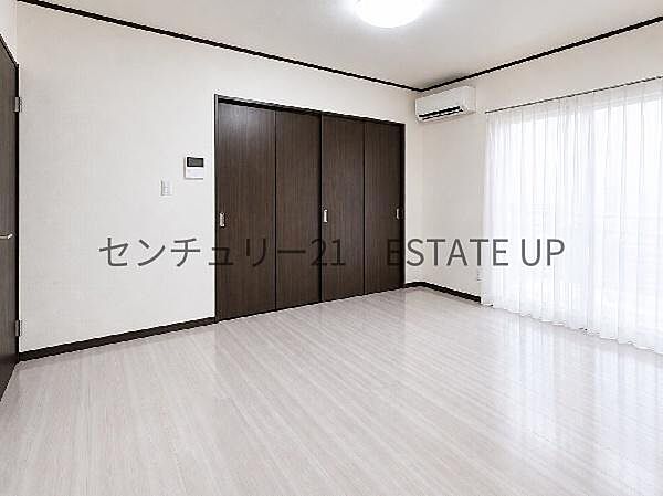 【リビング】お好きにアレンジして家具を置き、ご家族で安らげる癒しの空間をお作りいただけます。※美加工してます。