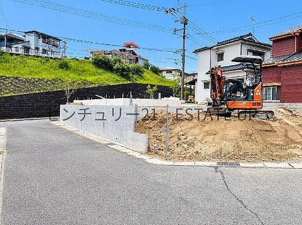 【完成前外観】