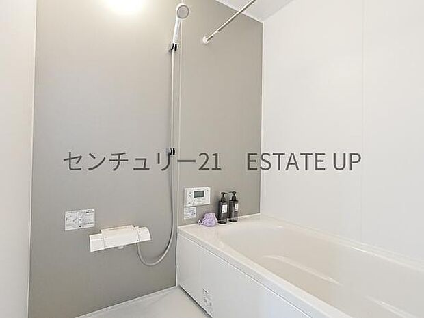 【バス】1日の疲れを癒してくれるバスルーム。