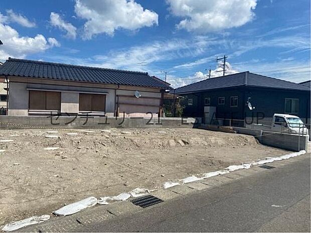 【完成前外観】