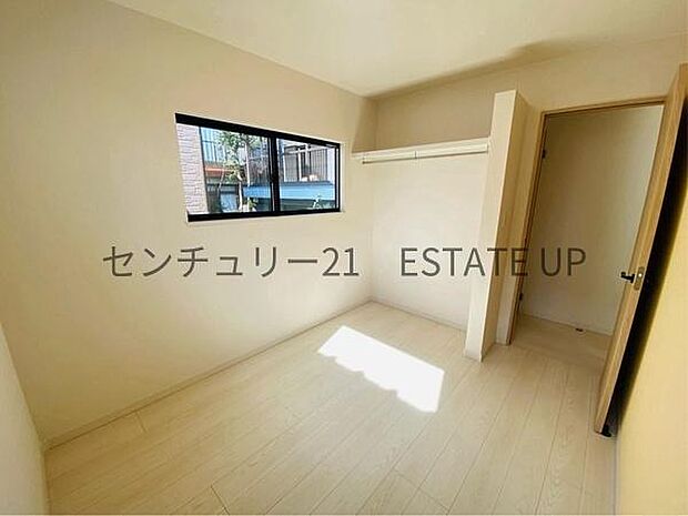 【洋室】ライフスタイルに合わせて、多目的にお使いいただけます。