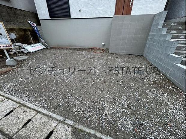 【完成前外観】