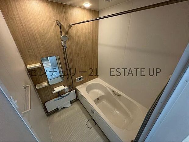 【バス】1日の疲れを癒してくれるバスルーム。