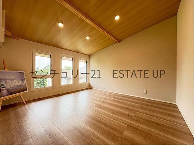 【洋室】窓がついていることで日中も明るくお部屋で過ごせます。