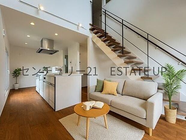 【リビング】心地いい光が差し込みます。過ごしやすいリビングで家族が快適な日々が送れます。※ホームステージングしているイメージ図です。