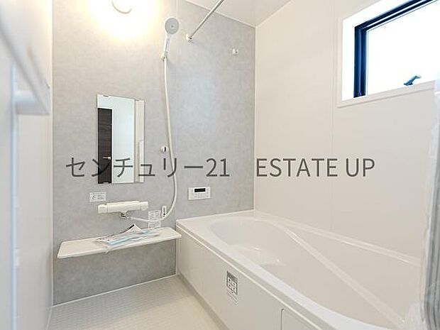 【バス】1日の疲れを癒してくれるバスルーム。