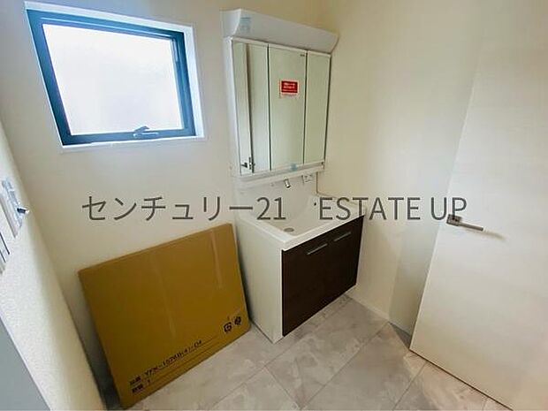 【洗面台・洗面所】スペースの広い洗面所が特徴