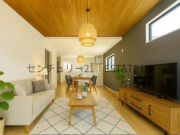 【リビング】リビング空間にキッチン。みんなで食事を楽しめる空間。※ホームステージングしているイメージ図です。