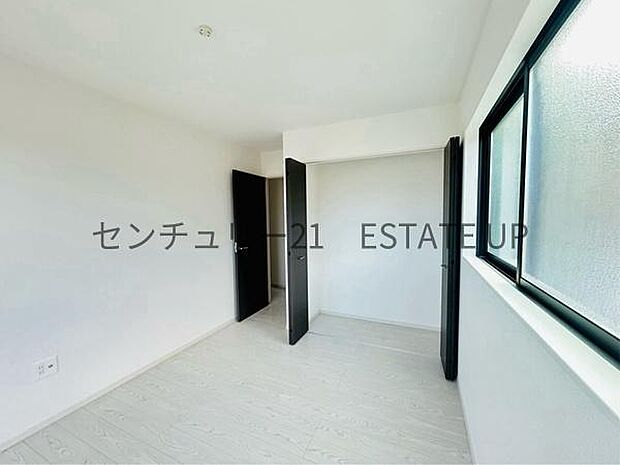 【洋室】家族構成やライフスタイルに合わせて、多目的にお使いいただけます。