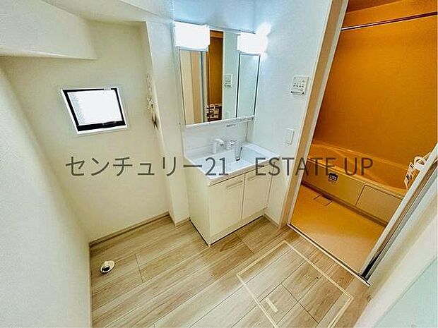 【洗面台・洗面所】スペースの広い洗面所が特徴