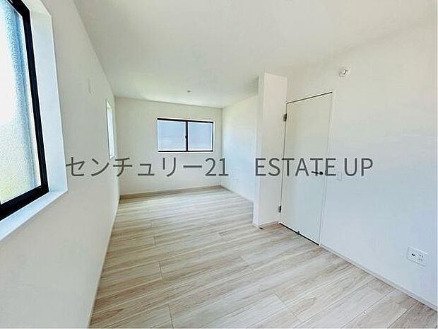 【洋室】家族構成やライフスタイルに合わせて、多目的にお使いいただけます。