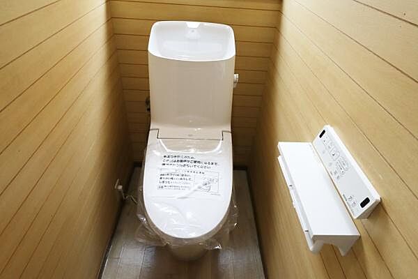1Fトイレの様子。新品に交換しました！