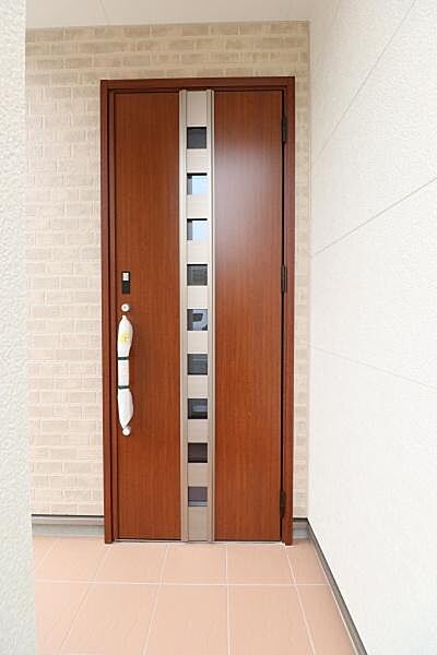 玄関を拡大表示