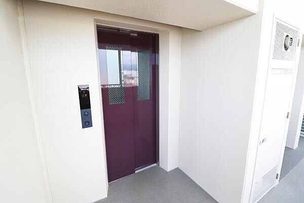 エレベーター1基