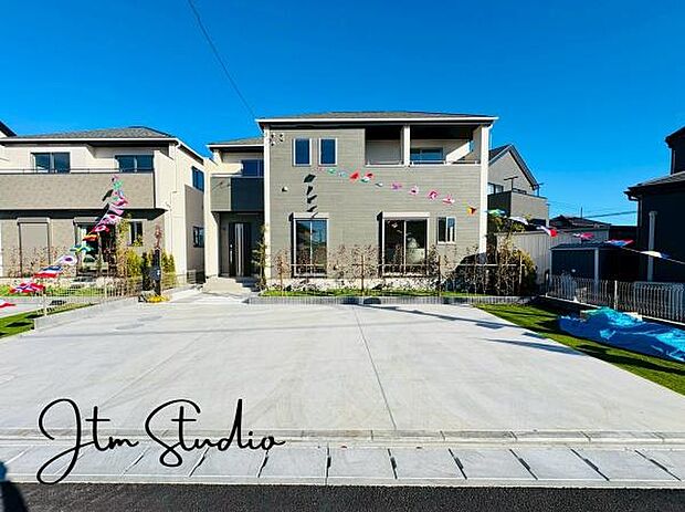 カースペースもしっかり確保♪セカンドカーやお友達を呼ぶときに便利なので車好きのパパにもママにも嬉しいですね♪