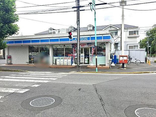 ローソン新松戸店まで300m