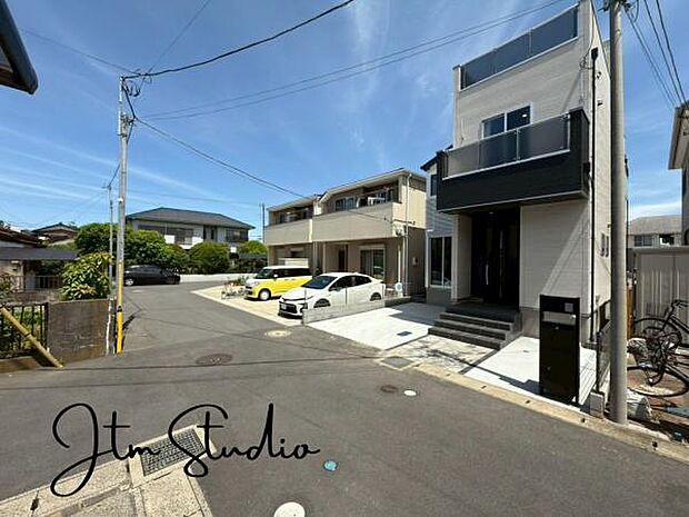 弊社へのご来店・現地でのお待ち合わせ・最寄りの駅などでのお待ち合わせ等お客様のご希望に合わせてご対応させていただきます。お仕事終わりのご案内もできますのでお気軽にお問合せ下さい。