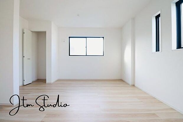 1日の疲れを癒し、心地よく寛げるようゆったりとした広さを確保しています!プライベートタイムをより優雅に穏やかに…。落ち着いた雰囲気を紡ぎます♪