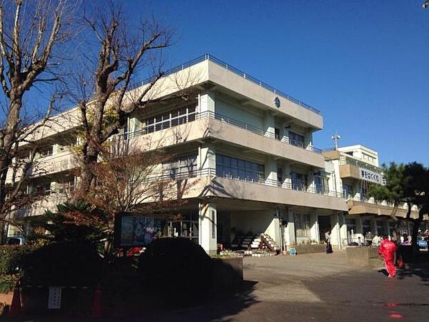 船橋市立三山小学校まで300m