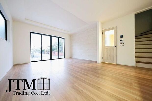 ダイニングテーブル・ソファーセット・ＴＶボード等をゆとりを持って配置できる広さです。家具のレイアウトも新生活スタートの楽しみの一つですね◎