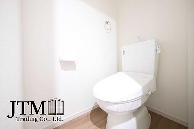 お手洗いは1階と2階に2つ完備☆来客時にも別々に使用できますね♪家族でバタバタしがちなときも便利です♪♪