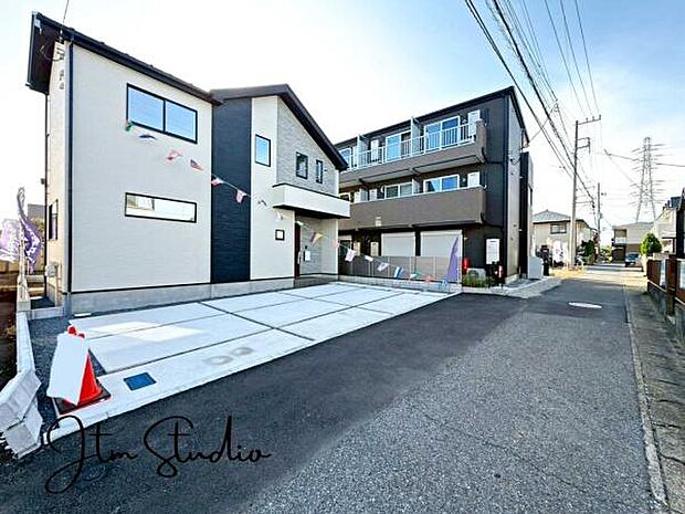 駐車スペース3台分確保♪セカンドカーやお友達を呼ぶときに便利なので車好きのパパにもママにも嬉しいですね♪