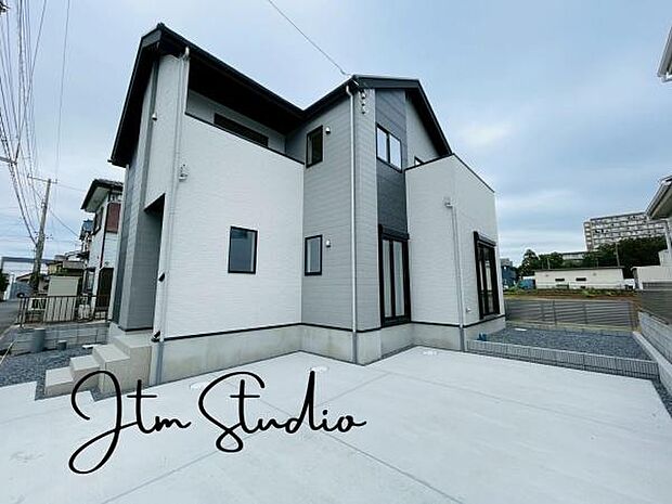 カースペースもしっかり確保♪セカンドカーやお友達を呼ぶときに便利なので車好きのパパにもママにも嬉しいですね♪