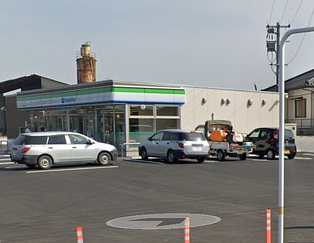 ファミリーマート 都城山之口店まで984m、国道269号線沿いのコンビニ!