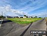 その他：開放感のある前面道路に面した土地です。見通しの良い現地は広がりを感じられます。周囲は住宅や緑が点在し落ち着いた雰囲気です。道路幅もゆとりがあり車の移動もスムーズに行えます。