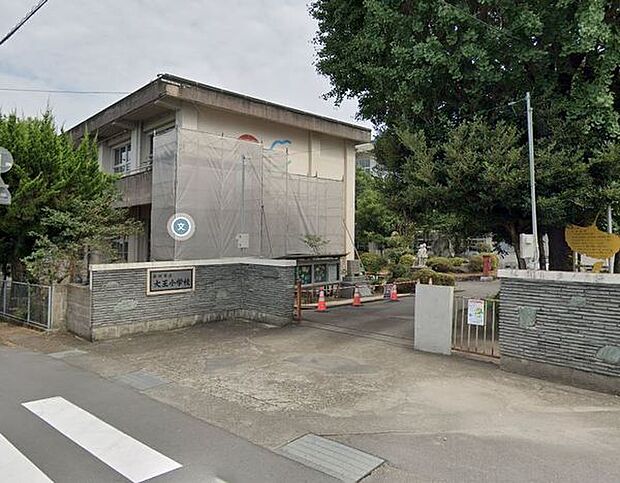 都城市立大王小学校まで1000m