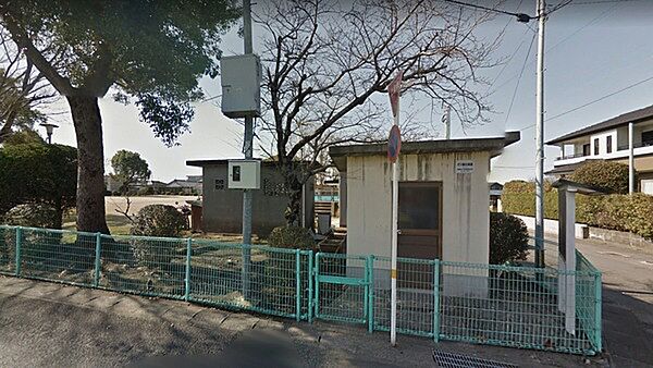 立野児童公園まで1053m、静かであまり人がいないので思いきり運動ができることです
