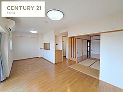 ダイアパレス白川公園 3LDKのリビング/ダイニング