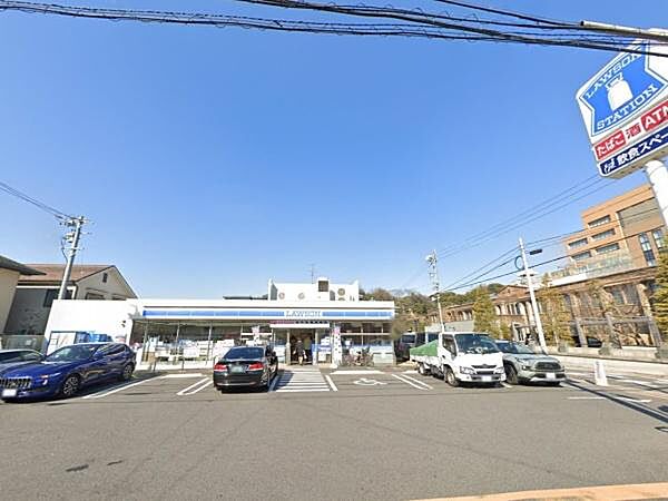 ローソン千種楠元町店まで737m