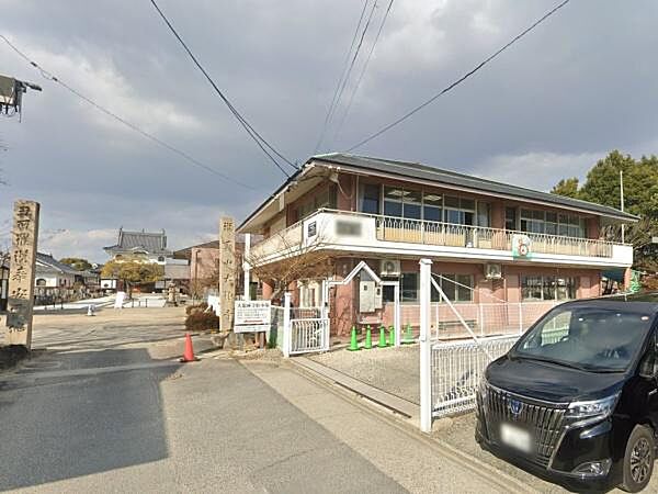 城山学院幼稚園まで622m