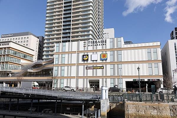 マツモトキヨシテラッセ納屋橋店まで668m
