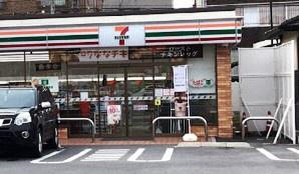セブンイレブン名古屋弥富通5丁目店まで435m