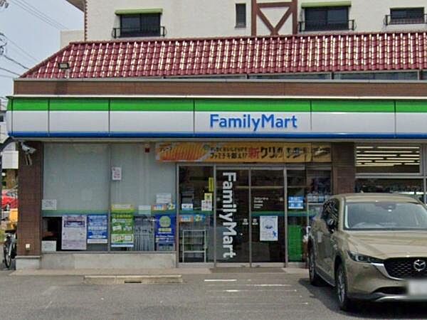 ファミリーマート 石川橋店まで552m