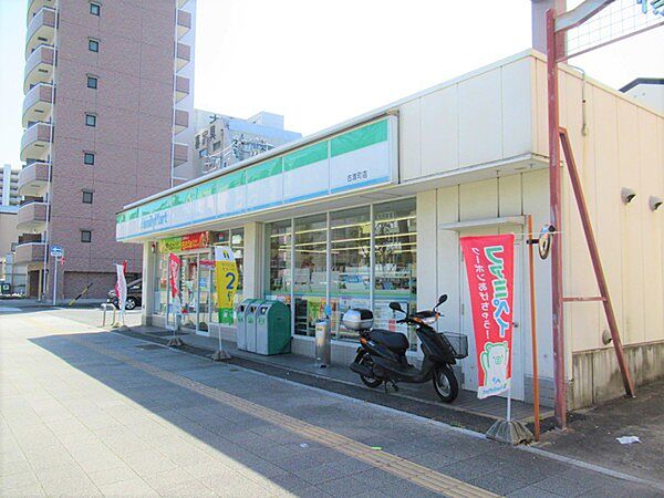 ファミリーマート古渡町店まで367m