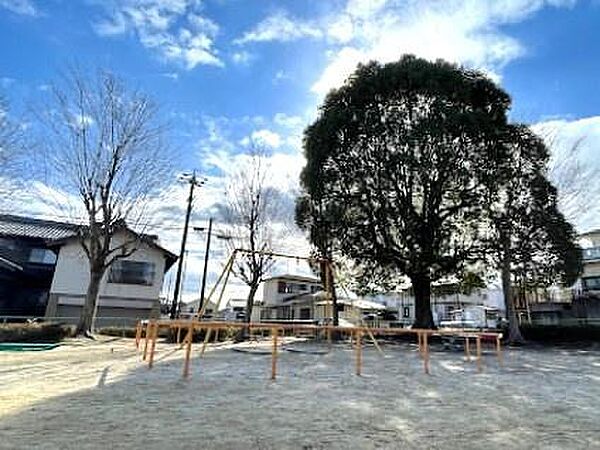 姥ケ崎公園まで84m